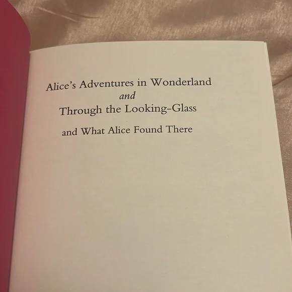 Alice's Adventures in Wonderland and Through the Looking-Glass by Lewis Carroll - Picture 3 of 8